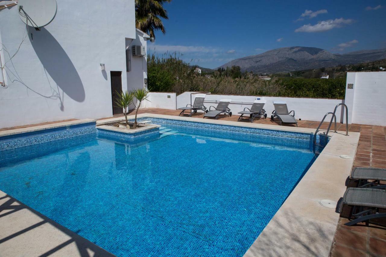Fuego Blanco Bed and Breakfast Alora Esterno foto